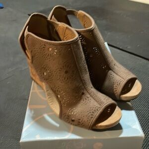 Cork Wedge